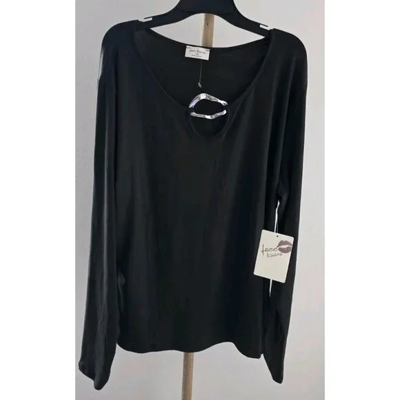 Free Kisses Black Long Sleeve Top Metal Accent Stretch Plus Size 2X - Picture 2 of 9
